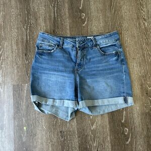 Mid Rise shorts